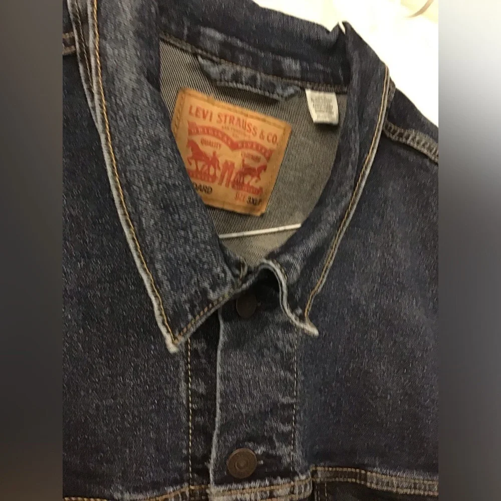 Levi's Dark Blue Denim Jacket - Picture 7 of 9